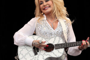 Praise for Dolly Parton, ‘a National Treasure’