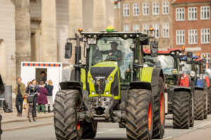 Tractors Clog Copenhagen as Farmers Protest Fertilizer Restrictions