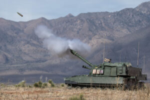 Army seeks tracked howitzer candidates following award for wheeled platforms